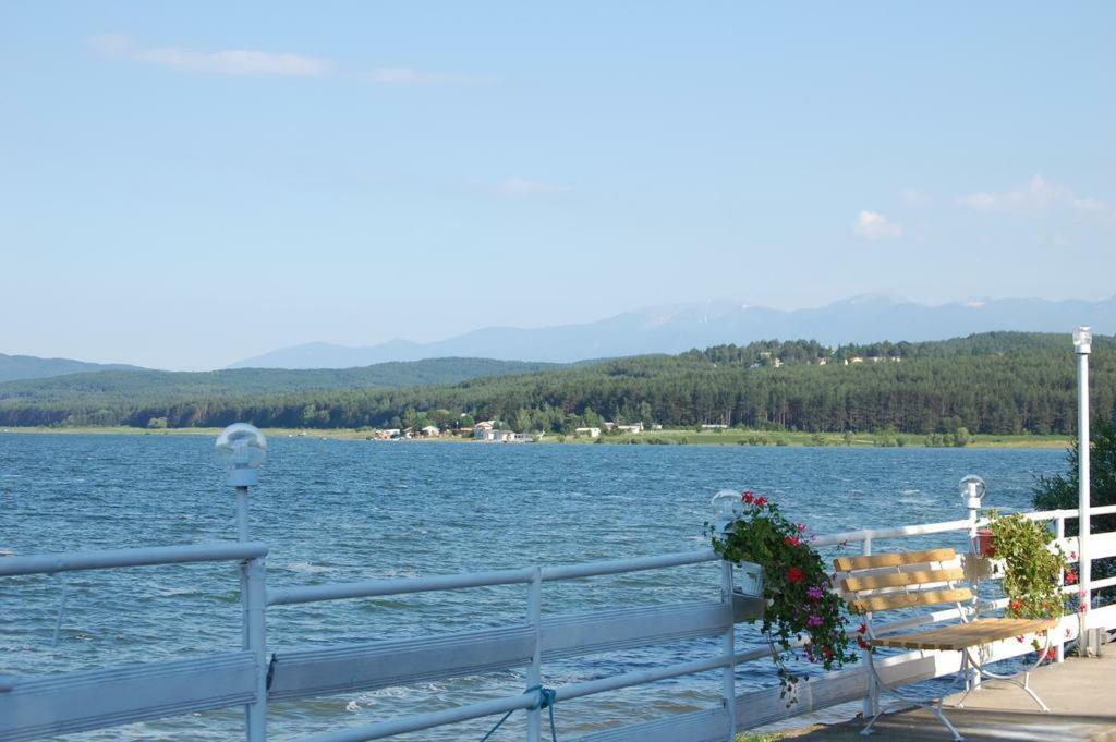 Комплекс Белите Къщи Shtarkelovo Gnezdo Eksteriør bilde